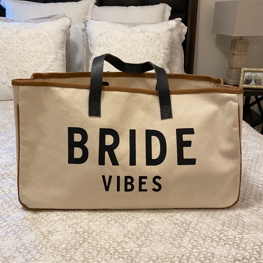 Bride travelbag tote EUC